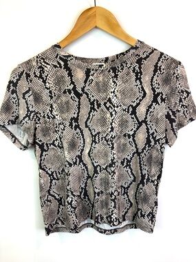 Aritzia Babaton short Sleeve cropped Snake Print Top - Black & Cream size M